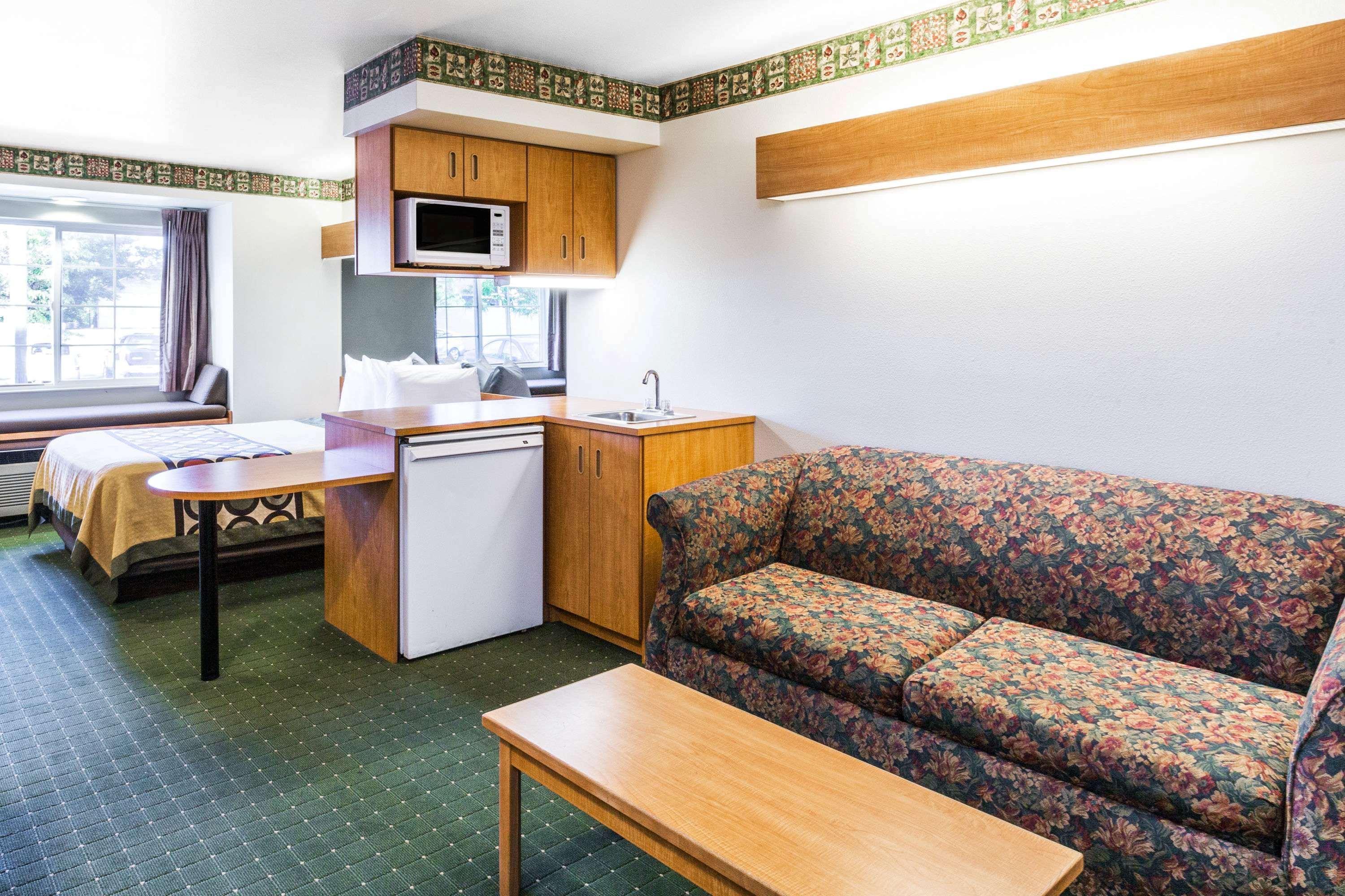 Super 8 By Wyndham Pride Midvale/Midvalley/Salt Lake City Exteriör bild